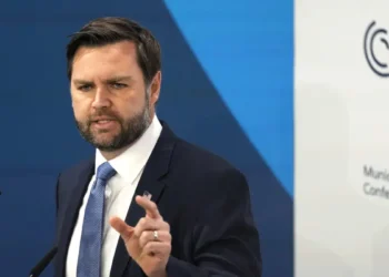 Τζέι Ντι Βανς: «Υπάρχει νέος σερίφης στην Ουάσιγκτον – Η απειλή για την Ευρώπη έρχεται εκ των έσω, όχι από Κίνα και Ρωσία»