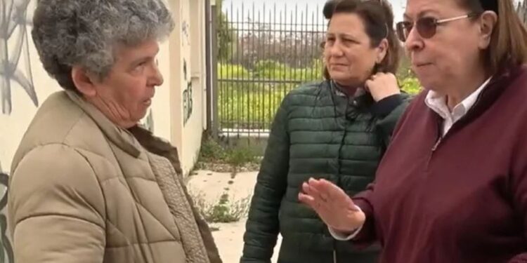 Οργή Μενδώνη για τα συνθήματα σε κτίριο στο Άργος: «Έχετε πάρει εκατομμύρια» – Βίντεο