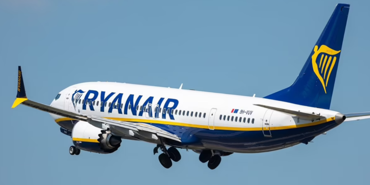 Άφυλος επιβάτης ζητά αποζημίωση 5.000 ευρώ από την Ryanair επειδή δεν είχε επιλογή ουδέτερου φύλου στα εισιτήρια