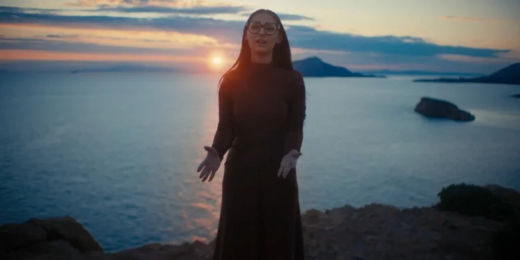 Αστερομάτα: Πώς σχολιάστηκε στα μέσα κοινωνικής δικτύωσης το βιντεοκλίπ