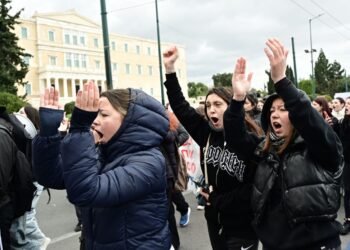 Τέμπη: Νέες συγκεντρώσεις σε Αθήνα και Θεσσαλονίκη – Μεγάλη συναυλία στο Σύνταγμα στις 19:00