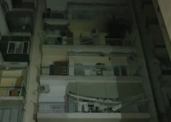 Θεσσαλονίκη: Νεκρός άνδρας μετά από φωτιά σε διαμέρισμα – Πήδηξε από το μπαλκόνι και σκοτώθηκε