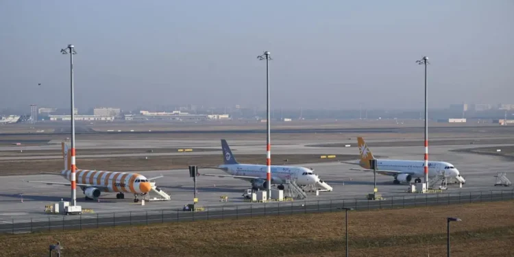 Γερμανία: Απεργία σε 10 αεροδρόμια – Ακυρώνονται πάνω από 3.400 πτήσεις