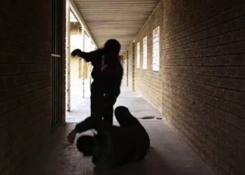 Αμαλιάδα: Ανήλικος έπεσε αιμόφυρτος μετά από επεισόδιο με συμμαθητή του – Νοσηλεύεται με χτυπήματα στο κεφάλι