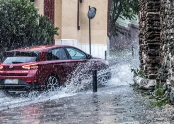Με βροχές σε όλη τη χώρα το Σαββατοκύριακο, πώς θα κυλήσουν οι πρώτες ημέρες του Απριλίου