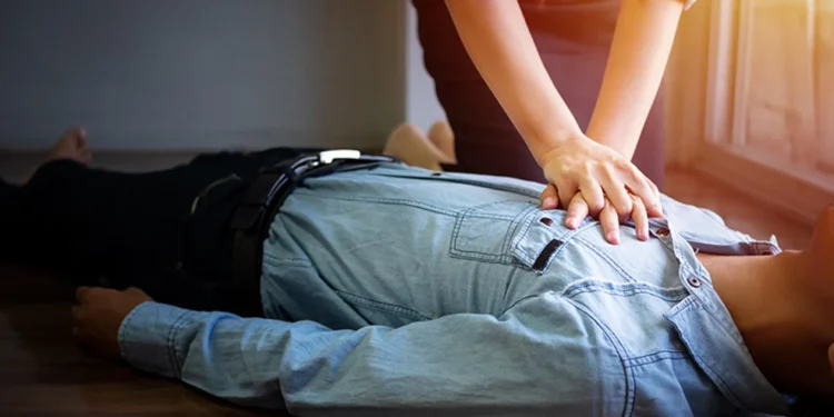 16χρονη έκανε ΚΑΡΠΑ και έσωσε τον πατέρα της – Είχε κάνει σεμινάριο στο σχολείο