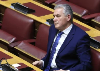 Ο Κυριάκος Μητσοτάκης διαγράφει τον βουλευτή Δημήτρη Κυριαζίδη μετά το χυδαίο σχόλιο στη Ζωή Κωνσταντοπούλου