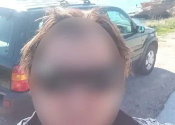 «Θα σας σκοτώσω όλους κ@@@μπατσοι» έλεγε στους αστυνομικούς ο «κατσαβιδάκιας» του Κορωπίου