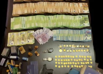 Ρόδος: Νέοι «καυτοί» διάλογοι του κυκλώματος των πολεοδόμων – «Άμα μυρίσει ψωμί, δεν το αφήνει»