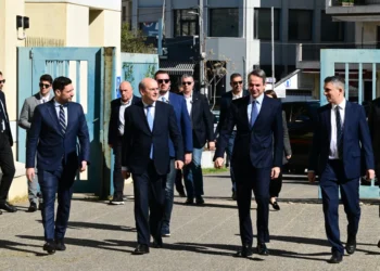 Στο υπουργείο Υποδομών ο Μητσοτάκης – Τον υποδέχθηκαν Δήμας, Κυρανάκης, Ταχιάος