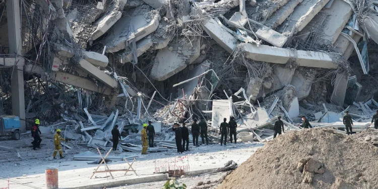 Σκορδίλης για σεισμό στη Μιανμάρ: Πρόκειται για ένα πολύ μεγάλο άγνωστο ρήγμα – Δεν αποκλείονται μεγάλοι μετασεισμοί