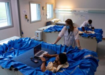 5.000 ευρώ για να ξαπλώνεις 10 μέρες: Ποιοι μπορούν να κάνουν αίτηση