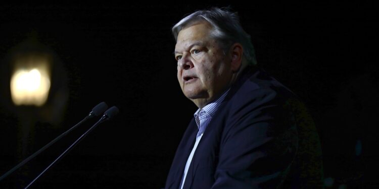 Βενιζέλος για Τέμπη: Πιθανή άσκηση δίωξης και σε δεύτερο υπουργό μετά τον Τριαντόπουλο