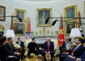 Βολοντίμιρ Ζελένσκι: Η Ευρώπη στηρίζει τον Ουκρανό πρόεδρο, πανηγυρίζει η Ρωσία για την στάση Τραμπ