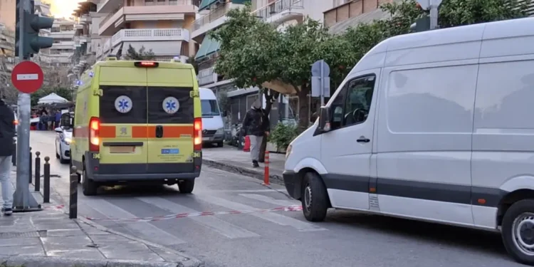 Ζωγράφου: Ζευγάρι έπεσε από μπαλκόνι 3ου ορόφου και σκοτώθηκε