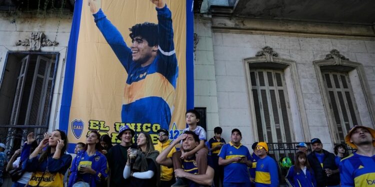 Ντιέγκο Μαραντόνα: «Δεν έπρεπε να νοσηλευθεί κατ’ οίκον» – Νέες αποκαλύψεις στη δίκη