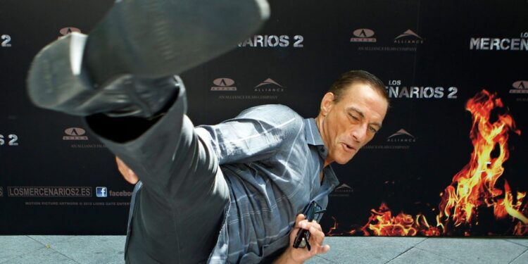 Ζαν-Κλοντ Βαν Νταμ: Κατηγορείται ότι δέχθηκε σαν «δώρο» να πλαγιάσει με 5 μοντέλα