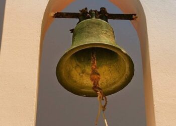 Λάρισα: Έπιασαν ληστές που ρήμαζαν εκκλησίες – Έκλεβαν παγκάρια, τάματα και καμπάνες