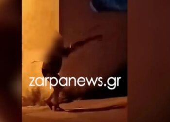 Τρόμος στα Χανιά: Ημίγυμνος ηλικιωμένος βγήκε στους δρόμους και ξεκίνησε να πυροβολεί