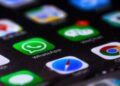 WhatsApp: Μόνο 30 μηνύματα το μήνα – Το Messenger βάζει όριο