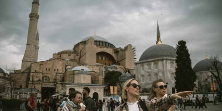 Αγία Σοφία: Φωτογραφίες και βίντεο από τη μεγαλύτερη αποκατάσταση στην ιστορία του τρούλου της