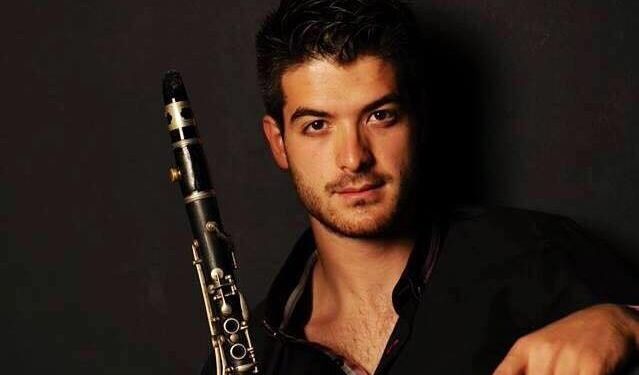 Άρης Μουγκοπέτρος: Ακρωτηριάστηκε σε 2 δάχτυλα εξαιτίας της κροτίδας που «έσκασε» στα χέρια του