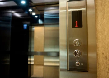 Ανελκυστήρες πολυκατοικιών: Όλα όσα πρέπει να γίνουν έως τις 30 Ιουνίου 2025