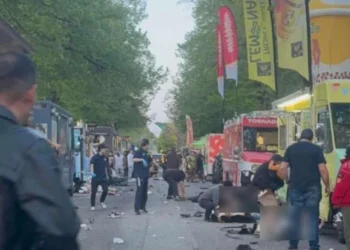 Πολλοί νεκροί και τραυματίες από αυτοκίνητο που έπεσε σε πλήθος σε φεστιβάλ στο Βανκούβερ – Συνελήφθη ο 30χρονος οδηγός