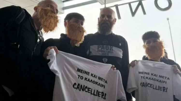 Επικό σκηνικό στο αεροδρόμιο Θεσσαλονίκης: «Μουσάτοι» οπαδοί του ΠΑΟΚ ζήτησαν αυτόγραφο από τον Καντσελιέρι