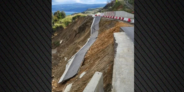 Θεσσαλία: Κατέρρευσε ο νέος δρόμος Αγιοκάμπου – Κεραμιδίου λίγους μήνες πριν παραδοθεί – Δείτε βίντεο