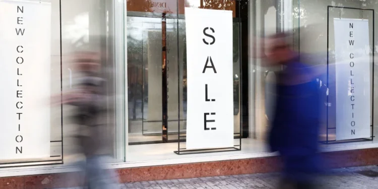 ΕΛΣΤΑΤ: Αυξήθηκαν οι Έλληνες που αντιμετωπίζουν σοβαρές υλικές και κοινωνικές στερήσεις