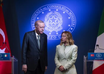 Το colpo grosso του Ερντογάν στην Ιταλία: Τι κρύβει η νέα αμυντική συμφωνία με τη Μελόνι
