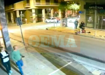 Εξάρχεια: Η στιγμή που Σύρος επιτίθεται σε 22χρονη στη Σόλωνος για να τη βιάσει – Δείτε το βίντεο