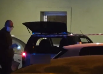 Σκότωσαν Αιγύπτιο μέσα σε αυτοκίνητο σε πιλοτή πολυκατοικίας στην Καλλιθέα – Είχε απασχολήσει τις Αρχές για ναρκωτικά