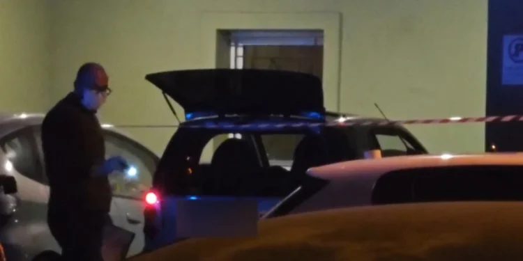 Σκότωσαν Αιγύπτιο μέσα σε αυτοκίνητο σε πιλοτή πολυκατοικίας στην Καλλιθέα – Είχε απασχολήσει τις Αρχές για ναρκωτικά
