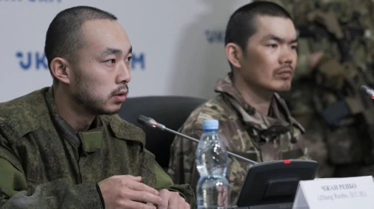 Πόλεμος στην Ουκρανία: «Μας παγίδευσαν για να πολεμήσουμε για τη Ρωσία» λένε Κινέζοι μαχητές αιχμάλωτοι του Κιέβου