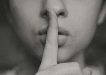 Ισπανίδα προσποιούνταν την μουγκή για 16 χρόνια για να παίρνει σύνταξη αναπηρίας