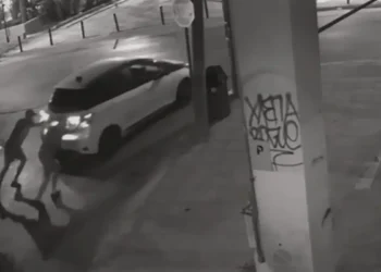 Συμμορία στην Αθήνα άρπαξε αυτοκίνητα αξίας 500.000 ευρώ μέσα σε λίγους μήνες – Βίντεο ντοκουμέντα με τη δράση της