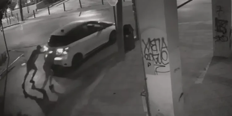 Συμμορία στην Αθήνα άρπαξε αυτοκίνητα αξίας 500.000 ευρώ μέσα σε λίγους μήνες – Βίντεο ντοκουμέντα με τη δράση της