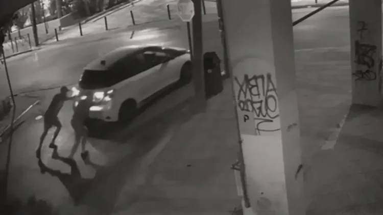 Συμμορία στην Αθήνα άρπαξε αυτοκίνητα αξίας 500.000 ευρώ μέσα σε λίγους μήνες – Βίντεο ντοκουμέντα με τη δράση της