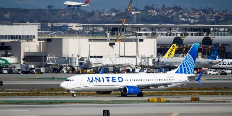 Αναγκαστική προσγείωση αεροσκάφους της United Airlines στο Ελ. Βενιζέλος – Επιβάτης πέθανε μετά από αδιαθεσία