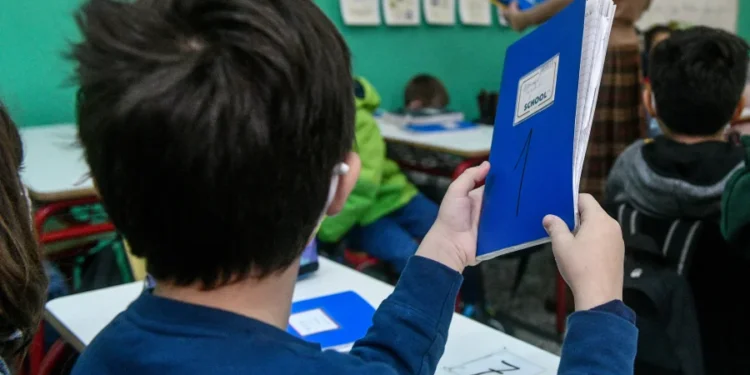 «Ματώνουν» τα νοικοκυριά για φροντιστήρια από την Ά Δημοτικού, τετραπλασιάστηκε η δαπάνη στη δεκαετία