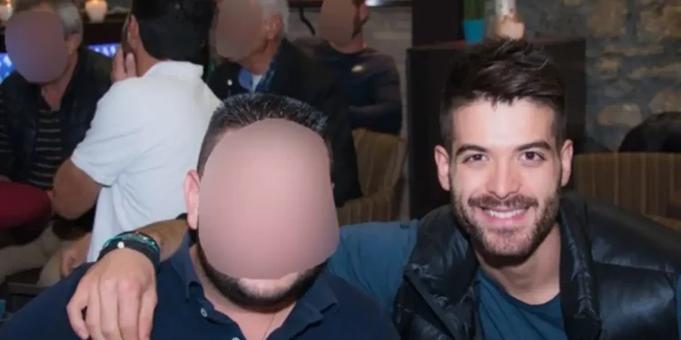 Άρης Μουγκοπέτρος: Μήνυση για απόπειρα ανθρωποκτονίας εναντίον του φίλου που του έδωσε την κροτίδα