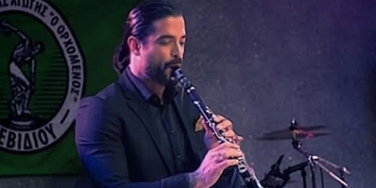 Ο Μουγκοπέτρος θα κινηθεί νομικά αν δεν προσέλθει στις Αρχές ο άνθρωπος που του έδωσε την κροτίδα (vid)