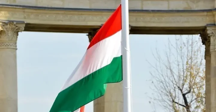 Ουγγαρία: Προωθεί νομοσχέδιο για την προσωρινή αφαίρεση υπηκοότητας σε πολίτες με διπλή εθνικότητα