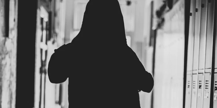 Σέρρες: 14χρονη χτύπησε συνομήλική της και φίλη της βιντεοσκοπούσε την επίθεση