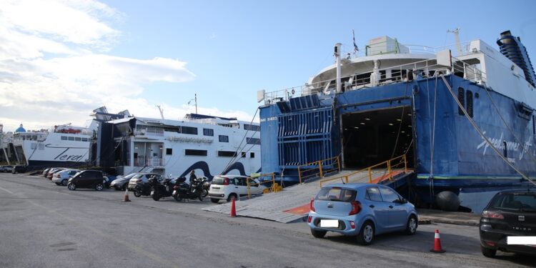Επιβάτης πλοίου επιτέθηκε σε μαθήτρια που επέστρεφε από σχολική εκδρομή στην Ιταλία – Την γέμισε με μώλωπες