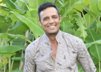 Πώς μια κίνηση του Σάββα Πούμπουρα έδιωξε τους διαρρήκτες – Η μάχη γειτόνων του με τον δράστη που μπήκε σπίτι τους