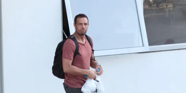 Βριλήσσια: Απόπειρα διάρρηξης στο σπίτι του γνωστού παρουσιαστή Σάββα Πούμπουρα – Τραυματίστηκε αστυνομικός μετά από άγρια καταδίωξη