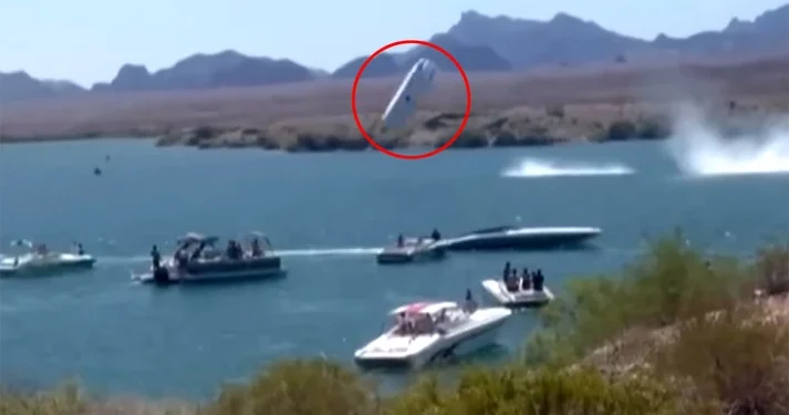 Απίστευτο περιστατικό σε αγώνα με ταχύπλοα – Σκάφος που έτρεχε με 320χλμ./ώρα βρέθηκε στον αέρα